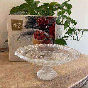 Mikasa "Winter Dreams" BON BON 9" Decorative Crystal Cake Stand